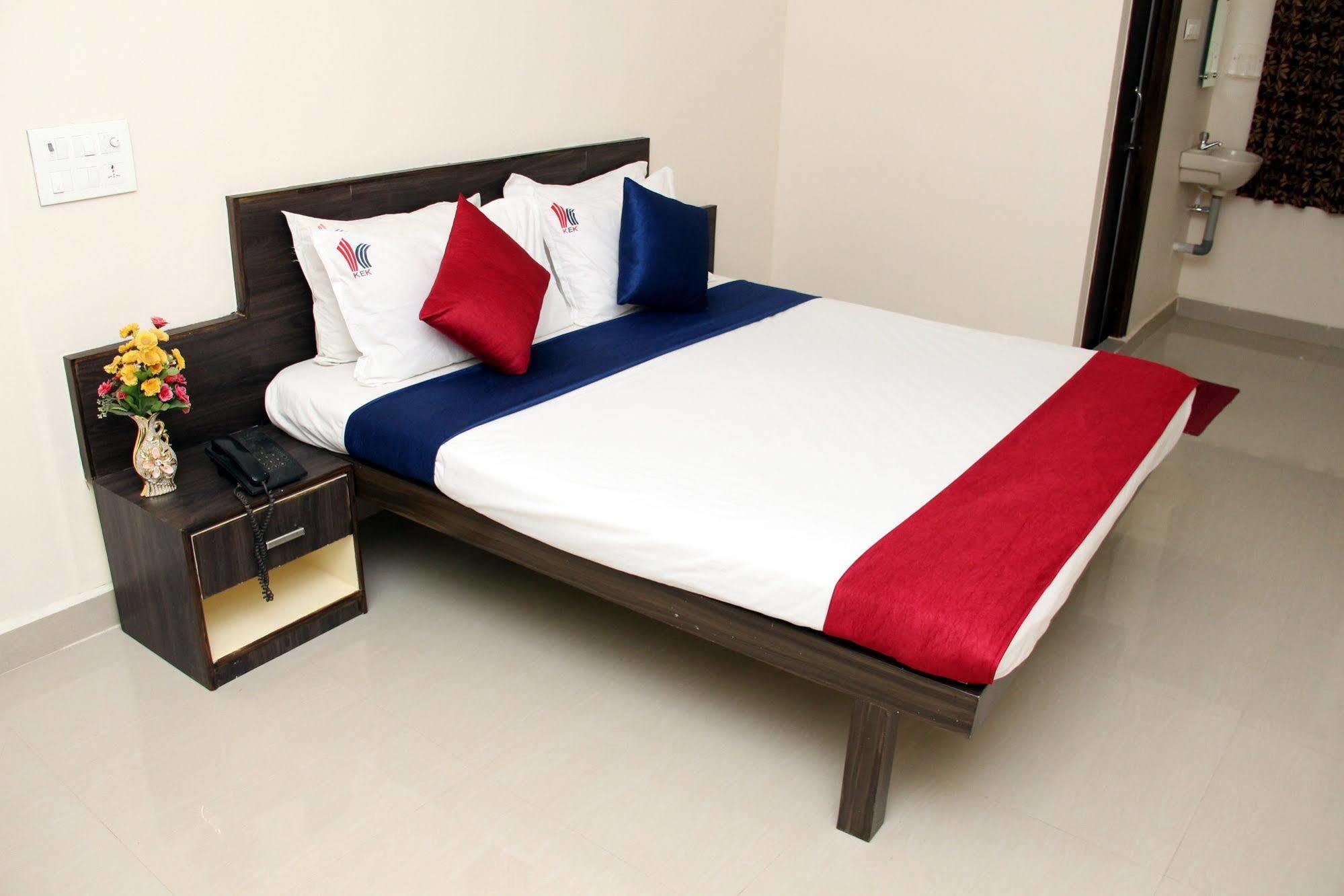 Lodge Kek Chennai